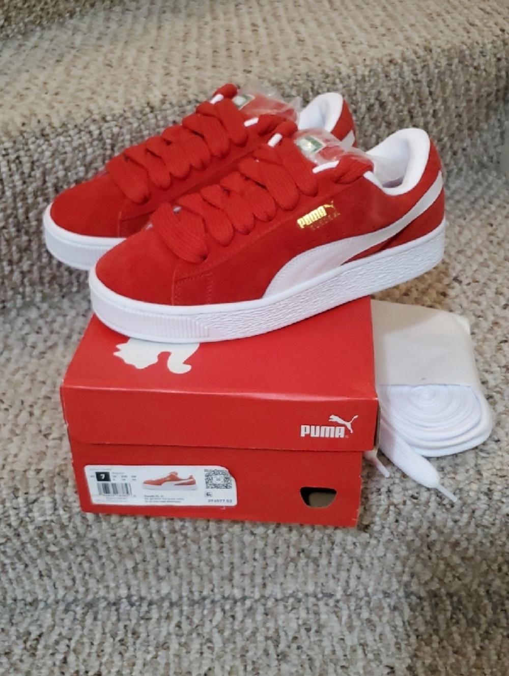Youth Puma Suede XL Jr, Size 7